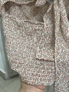 Floral Print Puff Sleeve Top