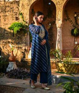 Elegant Blue Striped Kurta Set
