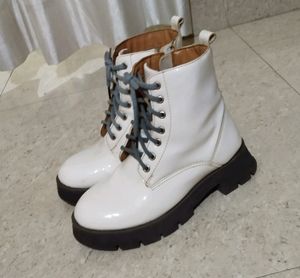 Ankle Length Laced Boots Size Eur 35/36
