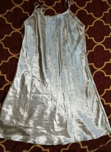 WOMAN BRIDE MAKEUP DRESS