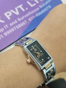 Elegant Women&#39;s Watch