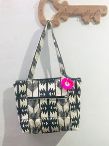 Patterned Tote Bag 👜