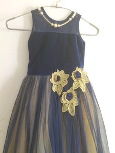 Kids Gown - 4-5 Yrs
