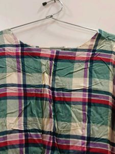 Checked 3/4 Sleeve Top