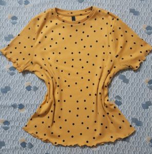 Yellow Polka Dot Round Neck Tshirt Top 💛