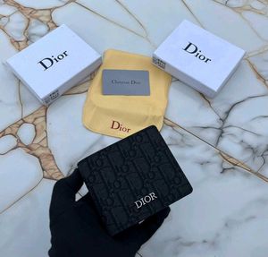 MIX BRANDED MENS PREMIUM QUALITY WALLET WD BOX