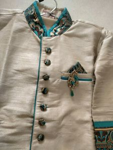 Boys&#39; Sherwani Set