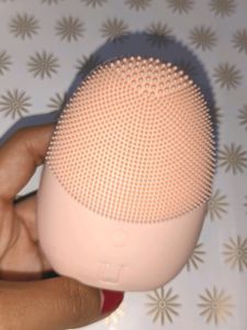 Miniso Facial Cleanser Brush