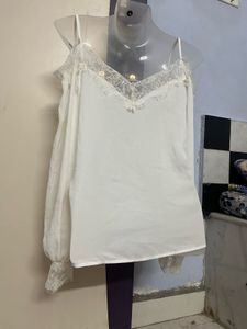SHEIN branded Lace Trim Shoulder Top