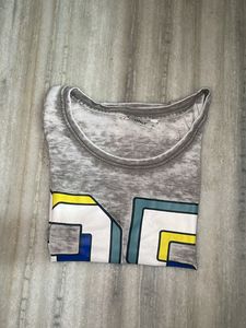 Stylish Vintage T Shirt 🩶