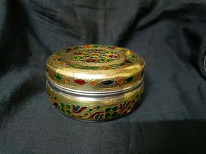 Golden Designer Meenakari Round 4 Pcs Container