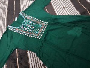 Elegant Green Embroidered Kurta