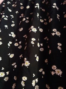 Pinterest Aesthetic Skirt with Daisies
