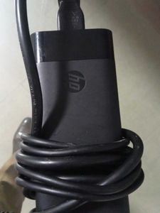 HP LAPTOP CHARGER NEW AND ORIGINAL 135 WATT