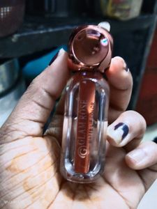 Glam Lipstick In Shade Brown Suits Every Indian