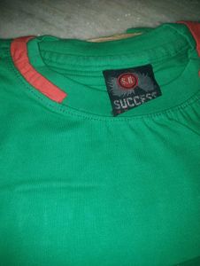 Green Tommy Hilfiger T-Shirt It&#39;s 🤩 Evergreen 🤩