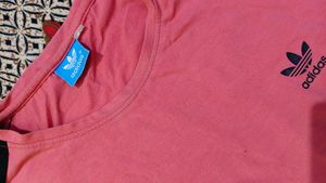 Adidas T-shirt