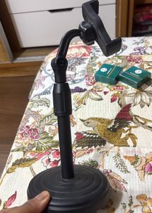 Adjustable Phone/Tablet Stand