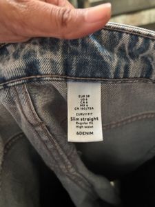 H&amp;M Light Wash Denim Jeans
