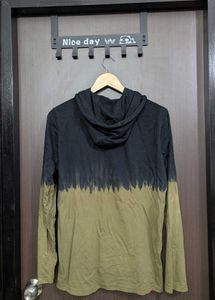 A Medium Size Wrogn Funky Look Casual Tees