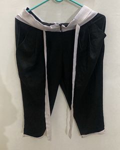 Stylish Black Cropped Pants