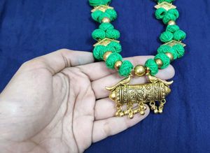 I Want To Sell This Handmade Golden Jewellery Set
