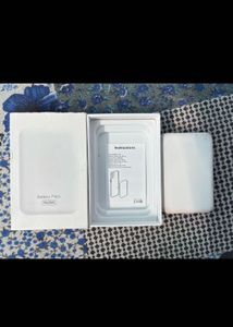 Magnetic Wireless Power Bank