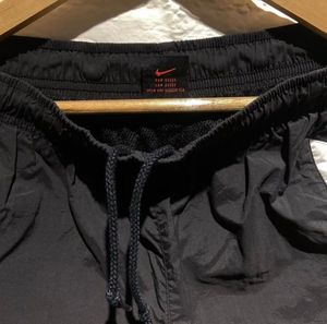 Nike Authentic