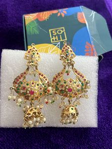 Elegant Gold Jhumka Earrings