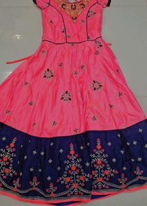 Girl&#39;s Ethnic Dress