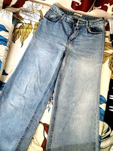trendy jeans for  women straight fit
