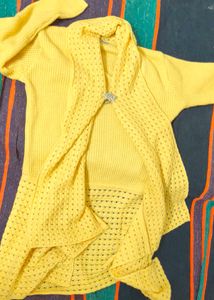 Packed Women Yellow Shrug Branded 🔥🔥