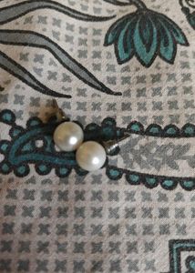 Pearl Earring