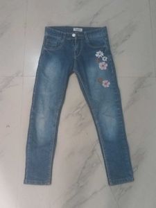 Girl&#39;s Flower Embellished Jeans