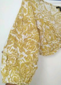 Pinteresty V Neck Cutest Top/ Perfect Detailing