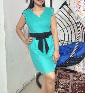 Chic Teal Dress with Black Bow