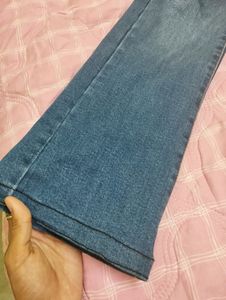 Bootcut Slim Fit Bottom FlaredJeans