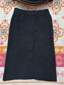 Stretchable Black Skirt