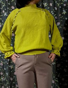 WOMEN SWEATER