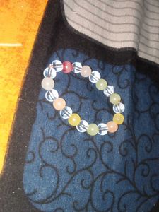trending braclets