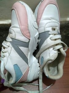 Sports Shoes