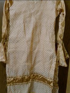 Kurta with bell sleeves and sharara