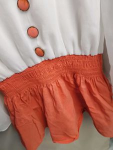 White &amp; Peach Top