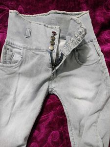 Gorgeous Women Regular High Waist Jeans