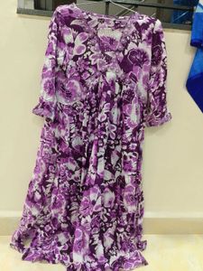 💜🤍 Women Floral Print Alia Cut Dress With Paint