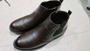 Brown Leather Chelsea Boots