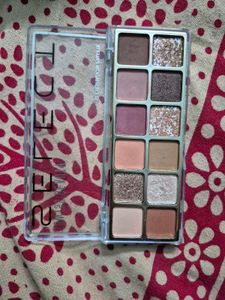Swiss Beauty Select Eyeshadow Palette