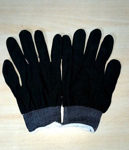 Gloves 🧤