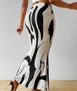 Chic Zebra Print Maxi Skirt