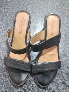 Black Sandal